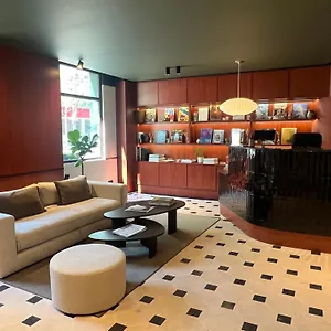Arian Hotel